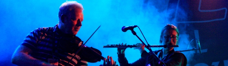 Juice Ceilidh Band: Bernie (Fiddle), Imogen (Flute), 